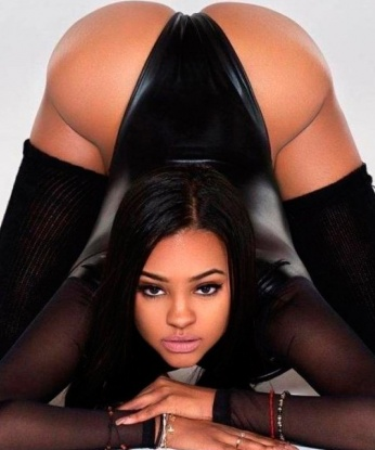 Живу в Москве, великолепном городе возможностей. У меня есть все, чтобы сделать наше свидание незабываемым: красивые фото, безумно страстная натура и множество положительных отзывов. Ты можешь насладиться не только моим телом, но и моим чувством юмора, образованием и шармом. Мои услуги настолько разнообразны, что невозможно описать их в ограниченном пространстве. Со мной ты получишь все, о чем мечтал. Жду тебя, чтобы прожить вместе настоящий музыкальный фейерверк 🔥🎶 13264, 23 года