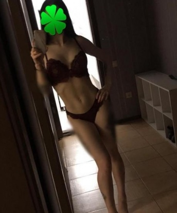 Жгучая брюнетка с шикарной внешностью приглашает в гости уверенных в себе мужчин. Гарантирую незабываемый отдых и максимум удовольствия. Жду только тебя, звони скорее! 5746, 21 год